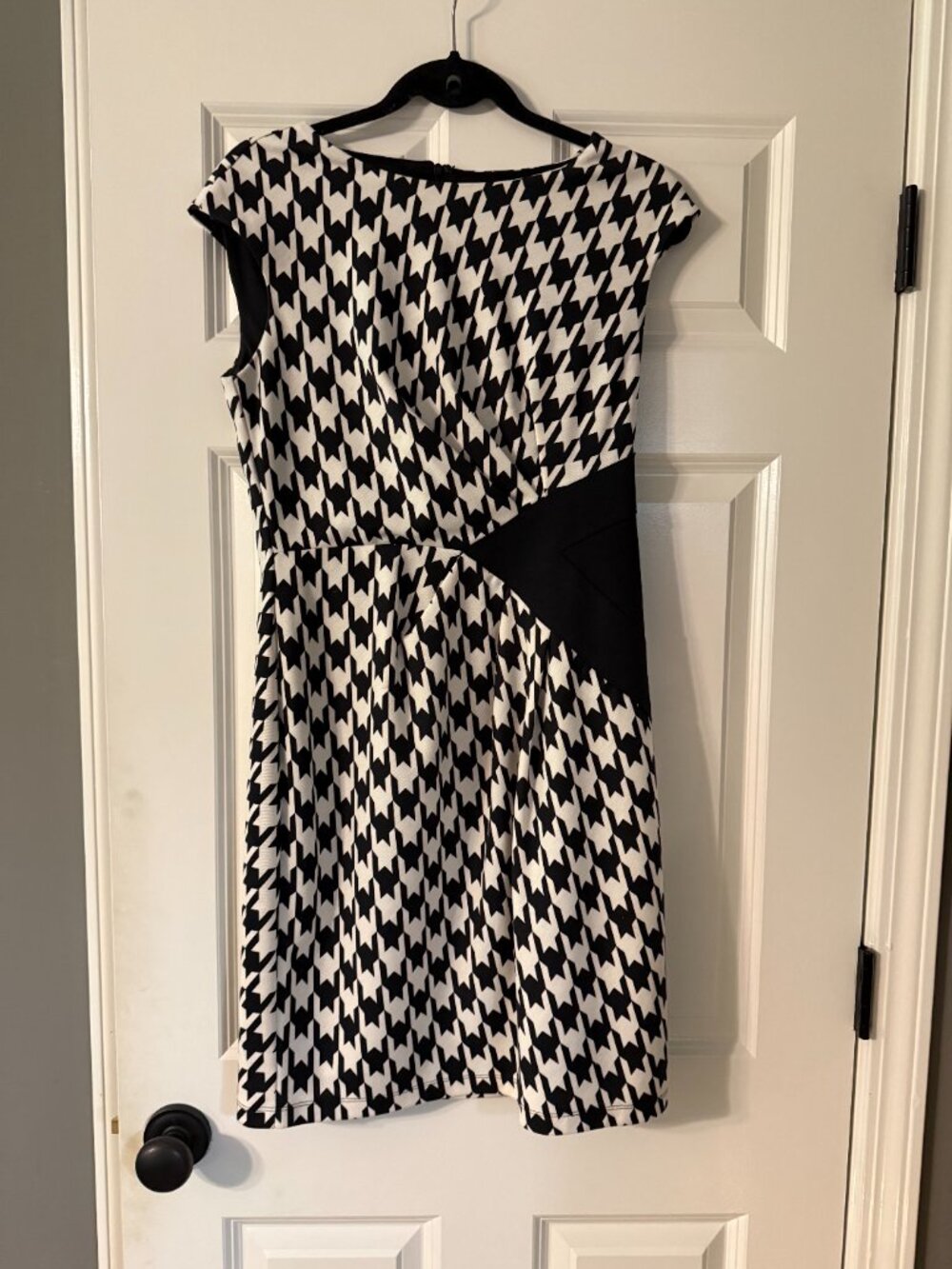 Maggie London Black & White Houndstooth Dress